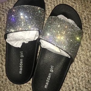 Steve Madden slides